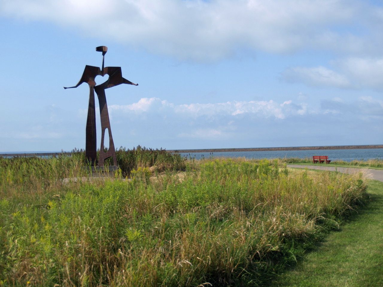 Video: Larry Griffis, Jr’s “Flat Man” sculpture moves to the Outer Harbor Buffalo